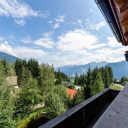 In Mittersill Near Bus & Slopes